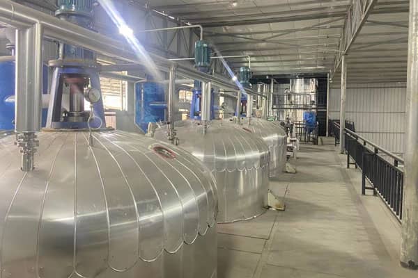 工廠設備保溫.jpg 工廠設備保溫.jpg